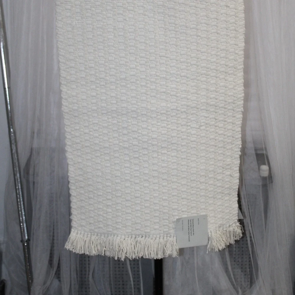 West Elm. Textured Woven Bath Mat. Sz. 20 x 34